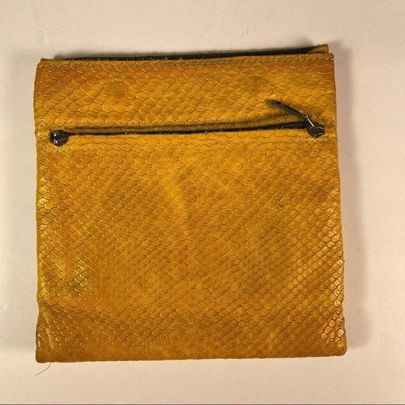 Efika square leather wallet in yellow snake embossed leather - Picture 3 of 9